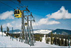 Gulmarg Gondola in March: Kashmir Tour Packages by SetMyTrip