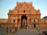 Michael Douglas with his family in front of Brihadeeswara Temple in Thanjavur